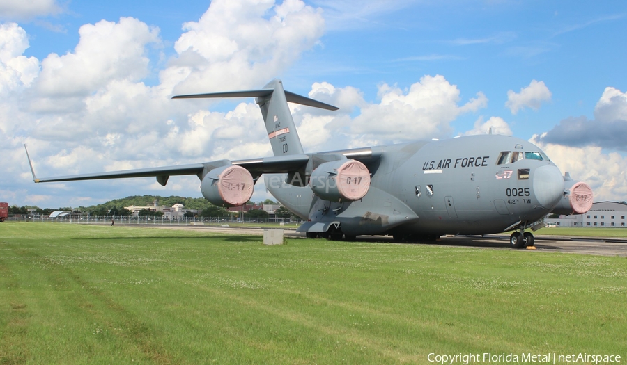 United States Air Force Boeing C-17A Globemaster III (87-0025) | Photo 604313