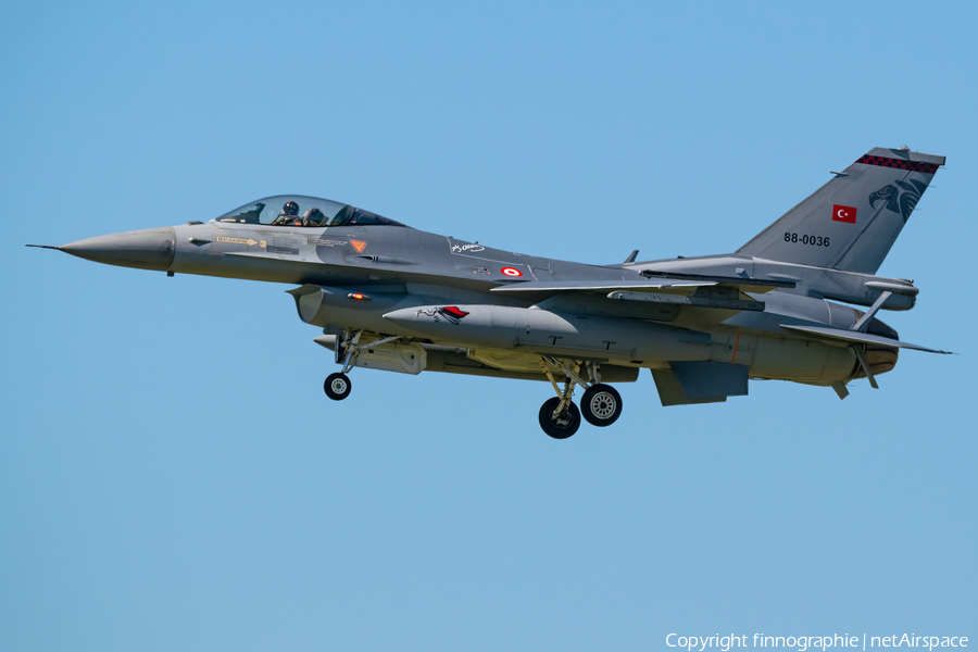 Turkish Air Force (Türk Hava Kuvvetleri) General Dynamics F-16C Fighting Falcon (88-0036) | Photo 574999