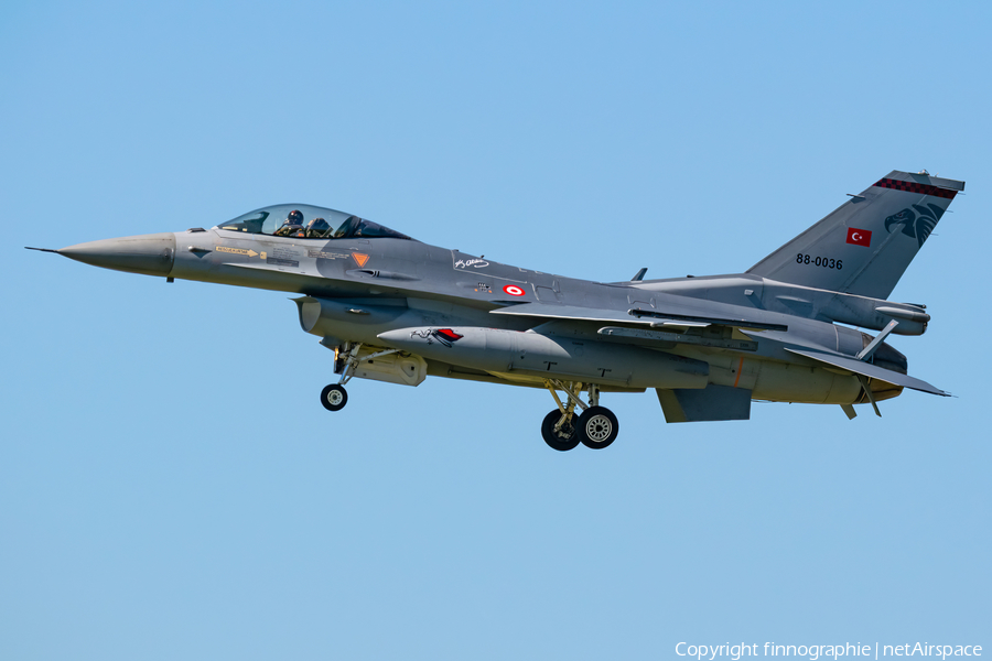 Turkish Air Force (Türk Hava Kuvvetleri) General Dynamics F-16C Fighting Falcon (88-0036) | Photo 575002