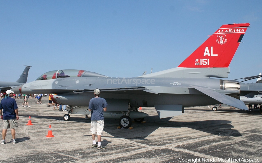 United States Air Force General Dynamics F-16D Fighting Falcon (88-0151) | Photo 462562