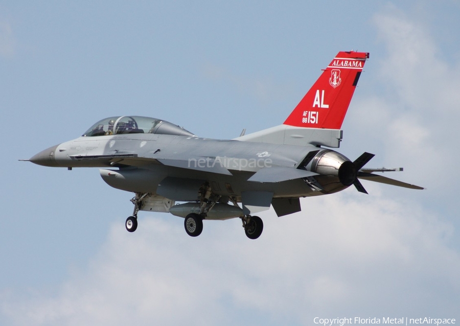 United States Air Force General Dynamics F-16D Fighting Falcon (88-0151) | Photo 462580