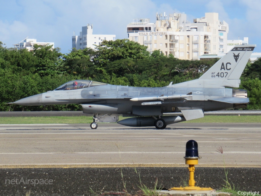 United States Air Force General Dynamics F-16C Fighting Falcon (88-0407) | Photo 490463