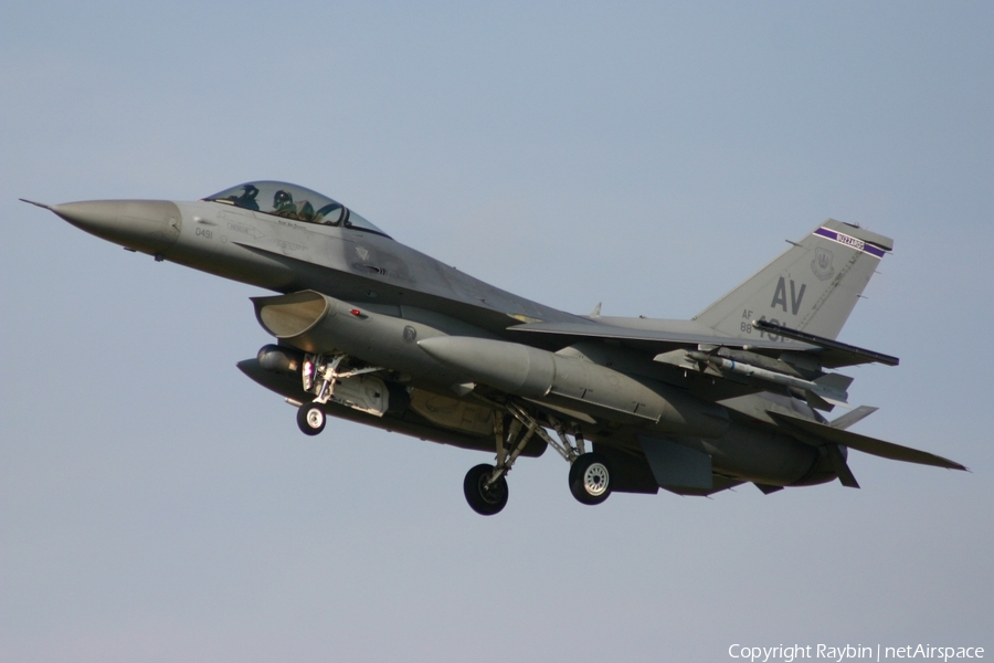 United States Air Force General Dynamics F-16CM Fighting Falcon (88-0491) | Photo 551095