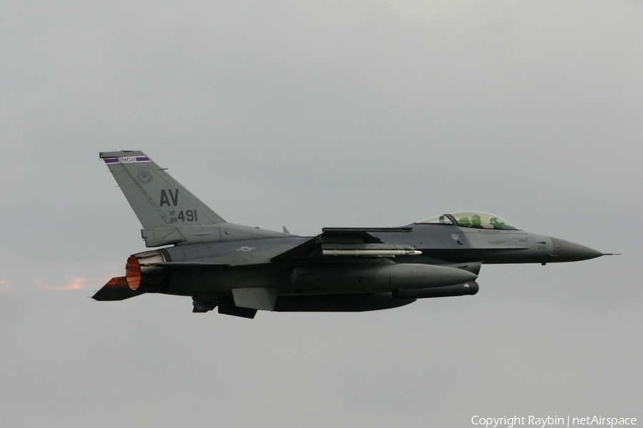 United States Air Force General Dynamics F-16CM Fighting Falcon (88-0491) | Photo 551097