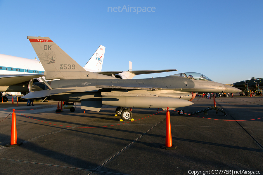 United States Air Force General Dynamics F-16CG Night Falcon (88-0539) | Photo 14338