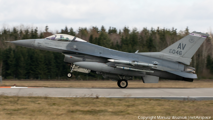 United States Air Force General Dynamics F-16CM Fighting Falcon (89-2046) | Photo 646166