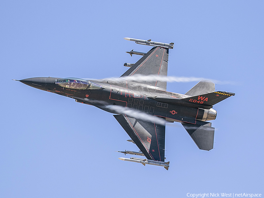 United States Air Force General Dynamics F-16CM Fighting Falcon (89-2048) | Photo 437363