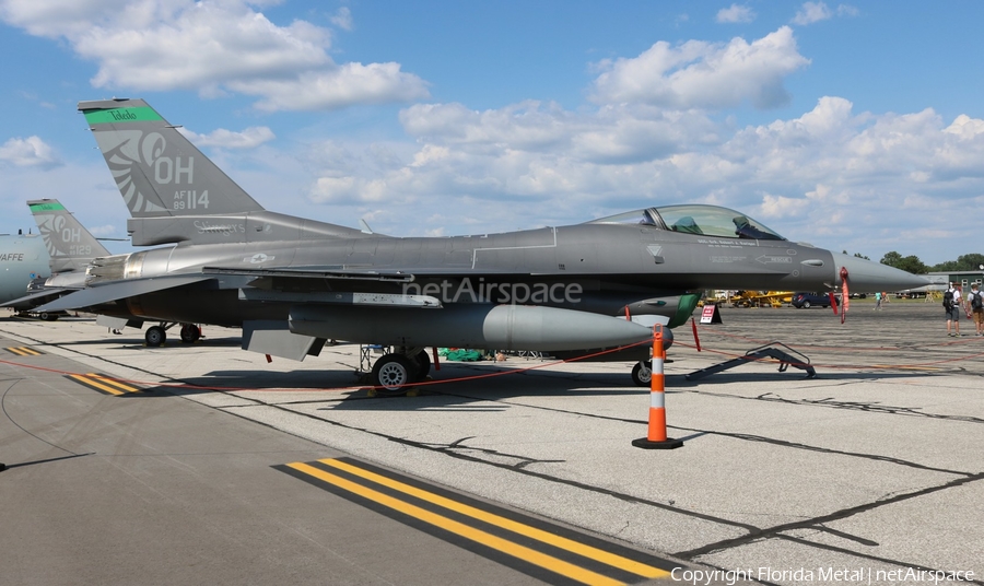 United States Air Force General Dynamics F-16CM Fighting Falcon (89-2114) | Photo 349014