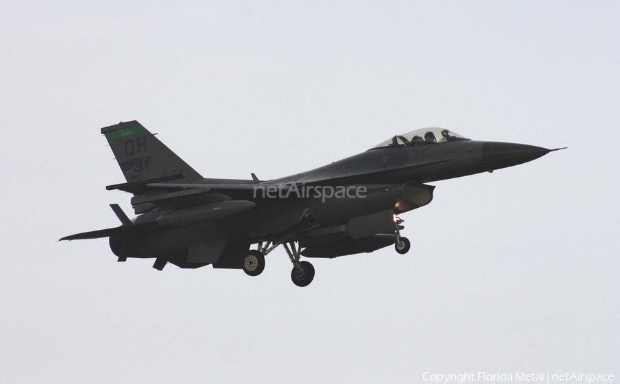 United States Air Force General Dynamics F-16CM Fighting Falcon (89-2114) | Photo 462889