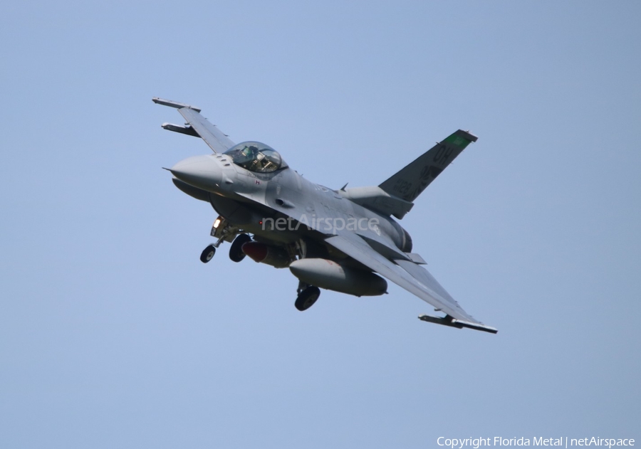 United States Air Force General Dynamics F-16CM Fighting Falcon (89-2128) | Photo 336625