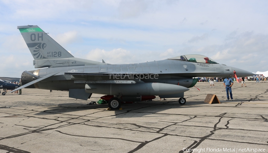 United States Air Force General Dynamics F-16CM Fighting Falcon (89-2128) | Photo 433108