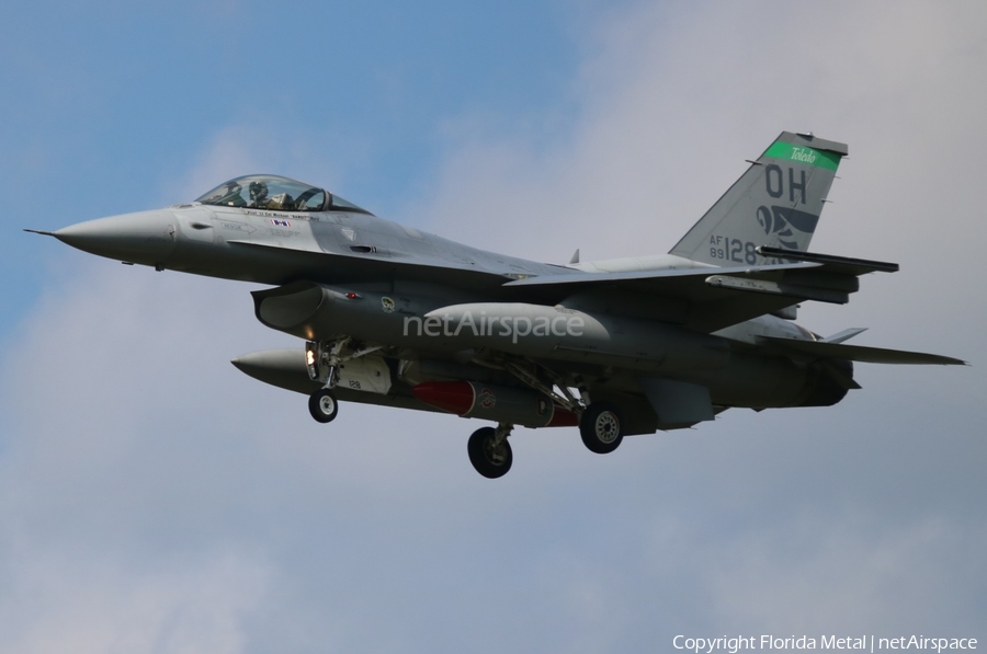 United States Air Force General Dynamics F-16CM Fighting Falcon (89-2128) | Photo 462902