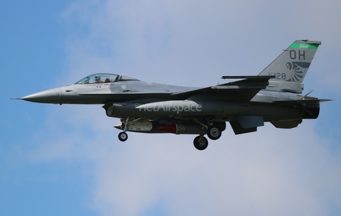 United States Air Force General Dynamics F-16CM Fighting Falcon (89-2128) at  Detroit - Willow Run, United States