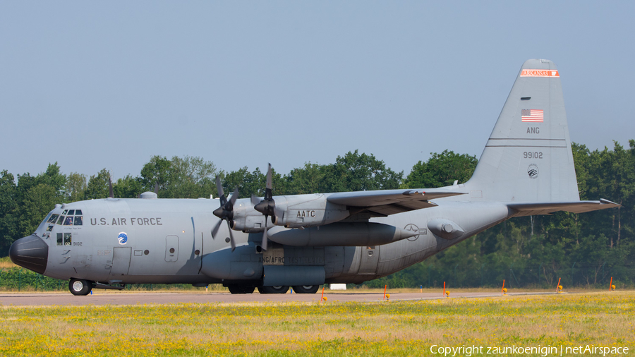 United States Air Force Lockheed C-130H Hercules (89-9102) | Photo 577701