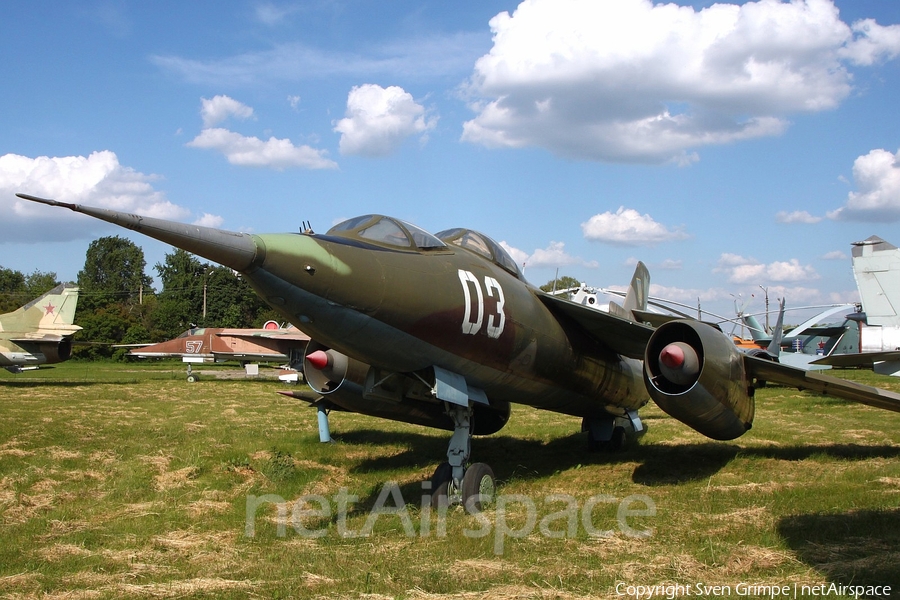 Ukrainian Air Force Yakovlev Yak-28U Maestro (8931906) | Photo 247669