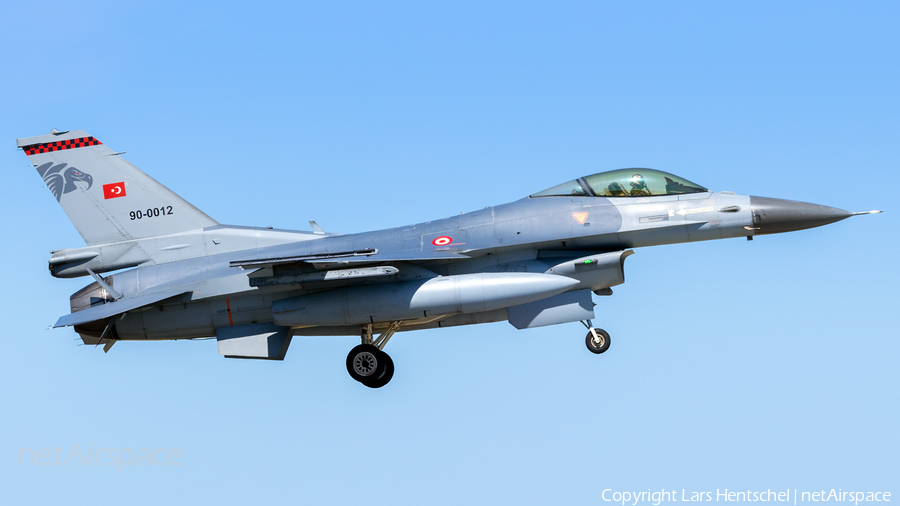 Turkish Air Force (Türk Hava Kuvvetleri) General Dynamics F-16C Fighting Falcon (90-0012) | Photo 575381