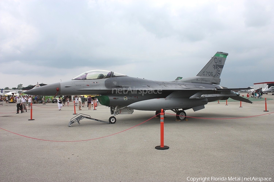 United States Air Force General Dynamics F-16CM Fighting Falcon (90-0706) | Photo 462987