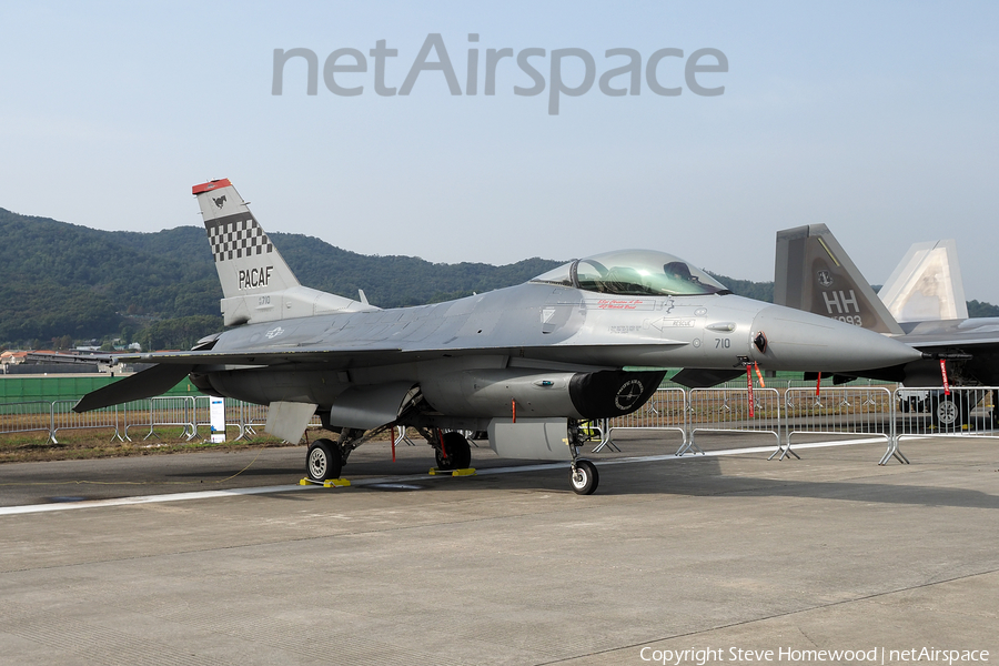United States Air Force General Dynamics F-16C Fighting Falcon (90-0710) | Photo 672826