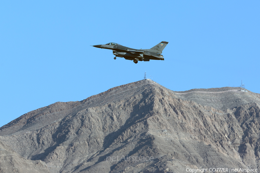 United States Air Force General Dynamics F-16C Fighting Falcon (90-0725) | Photo 421787