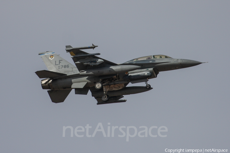 United States Air Force General Dynamics F-16DM Fighting Falcon (90-0786) | Photo 366044