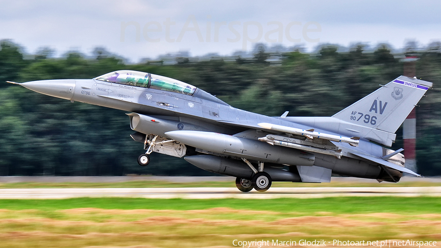 United States Air Force General Dynamics F-16DM Fighting Falcon (90-0796) | Photo 552833