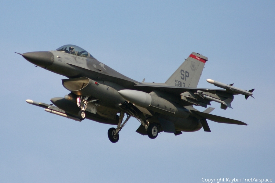 United States Air Force General Dynamics F-16CM Fighting Falcon (90-0813) | Photo 551099