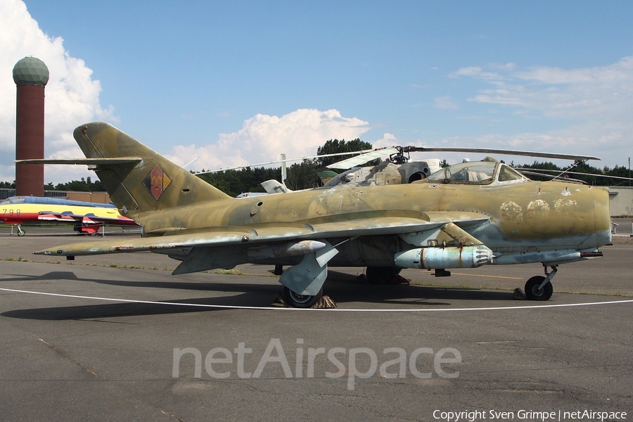 East German Air Force Mikoyan-Gurevich MiG-17F Fresco-C (905) | Photo 52552