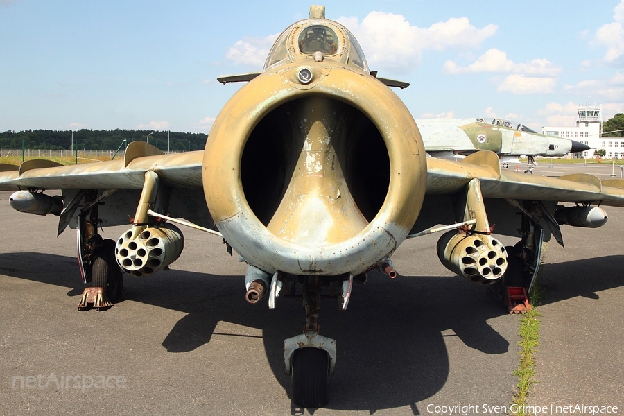 East German Air Force Mikoyan-Gurevich MiG-17F Fresco-C (905) | Photo 53080