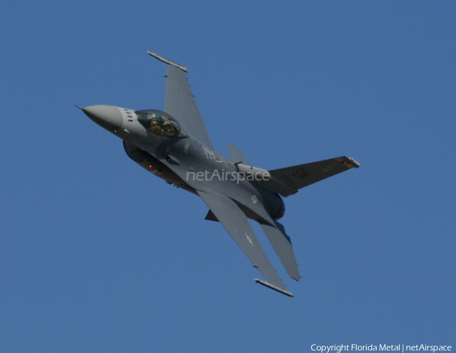 United States Air Force General Dynamics F-16CM Fighting Falcon (91-0348) | Photo 463053