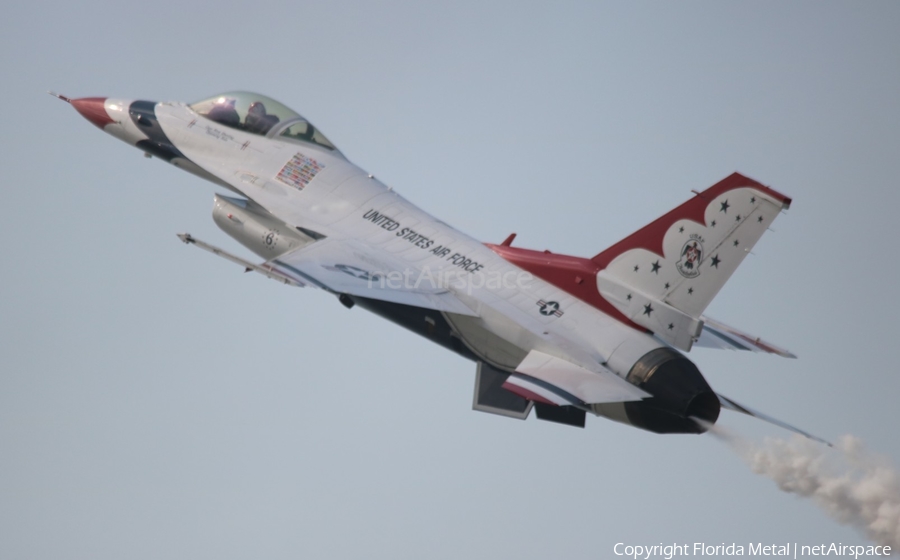 United States Air Force General Dynamics F-16CM Fighting Falcon (91-0392) | Photo 433119