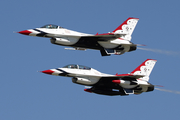 United States Air Force General Dynamics F-16CM Fighting Falcon (91-0392) at  Oshkosh - Wittman Regional, United States