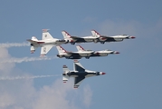 United States Air Force General Dynamics F-16CM Fighting Falcon (91-0392) at  Oshkosh - Wittman Regional, United States