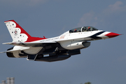 United States Air Force General Dynamics F-16CM Fighting Falcon (91-0392) at  Oshkosh - Wittman Regional, United States