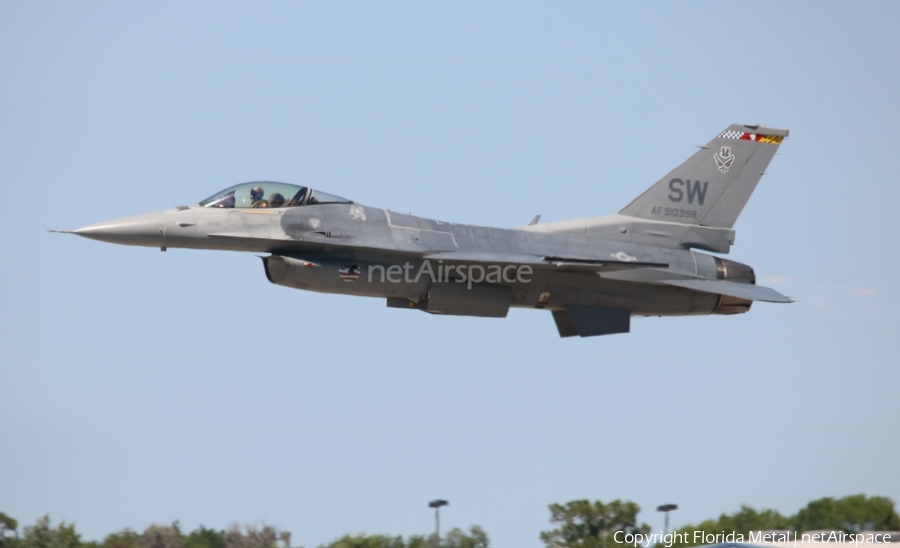 United States Air Force General Dynamics F-16CJ Fighting Falcon (91-0398) | Photo 463259