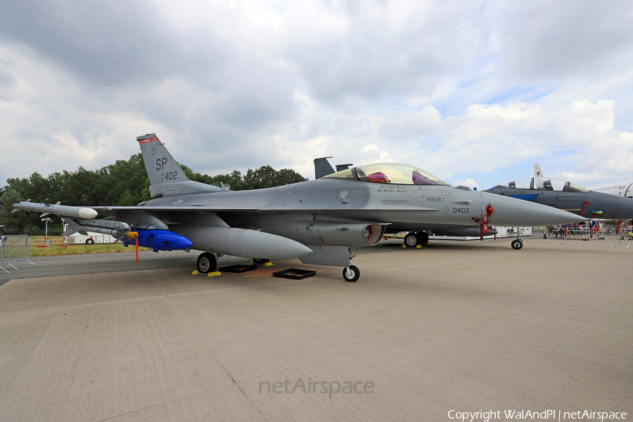 United States Air Force General Dynamics F-16CM Fighting Falcon (91-0402) | Photo 513883