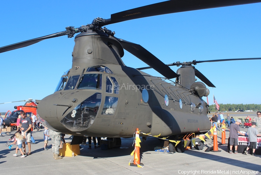 United States Army Boeing CH-47D Chinook (92-00299) | Photo 463406