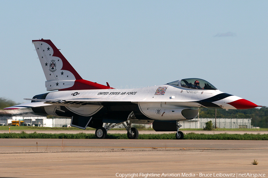 United States Air Force General Dynamics F-16CM Fighting Falcon (92-3***) | Photo 162580