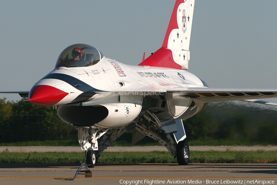 United States Air Force General Dynamics F-16CM Fighting Falcon (92-3***) | Photo 162585