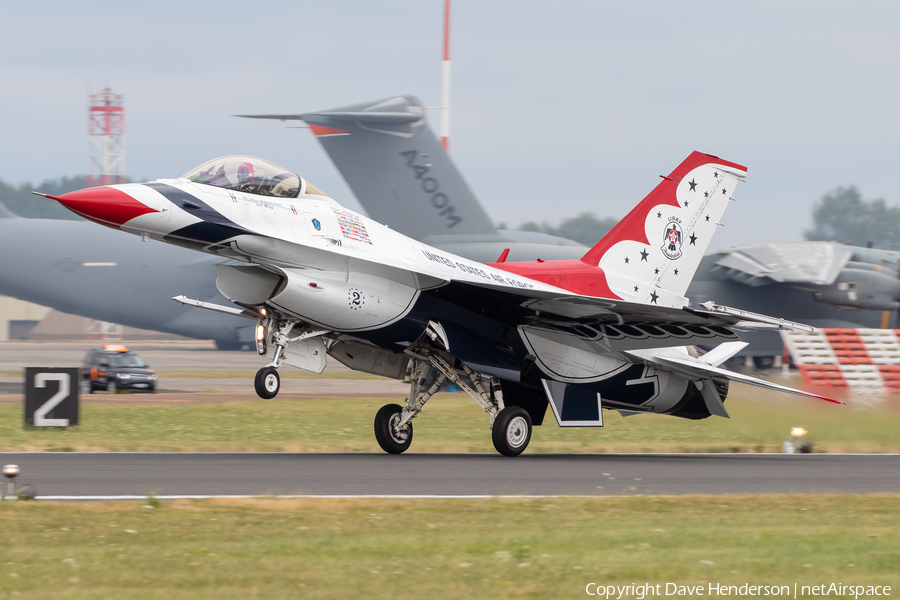 United States Air Force General Dynamics F-16CM Fighting Falcon (92-3881) | Photo 450124