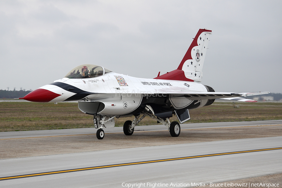 United States Air Force General Dynamics F-16CM Fighting Falcon (92-3881) | Photo 160285