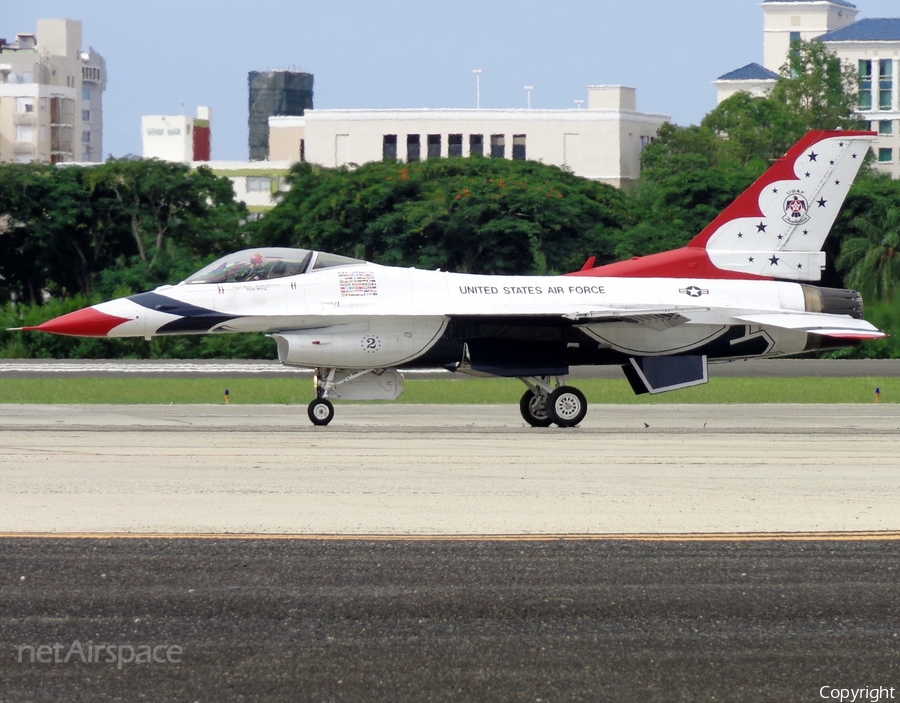 United States Air Force General Dynamics F-16CM Fighting Falcon (92-3881) | Photo 127558
