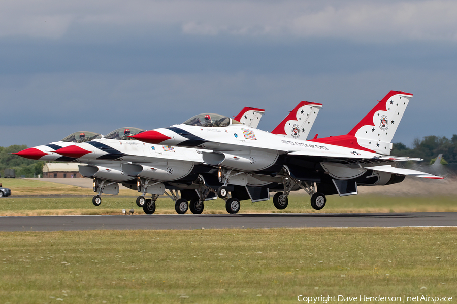 United States Air Force General Dynamics F-16CM Fighting Falcon (92-3888) | Photo 450131