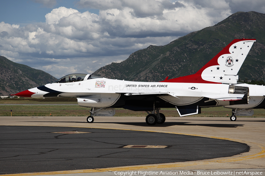 United States Air Force General Dynamics F-16CM Fighting Falcon (92-3888) | Photo 163108