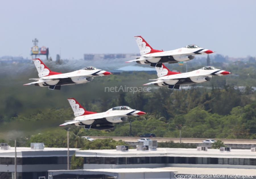 United States Air Force General Dynamics F-16CM Fighting Falcon (92-3898) | Photo 514605