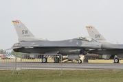United States Air Force General Dynamics F-16CM Fighting Falcon (92-3923) at  Dayton International, United States
