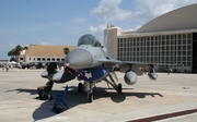 United States Air Force General Dynamics F-16DM Fighting Falcon (92-3924) at  Tampa - MacDill AFB, United States