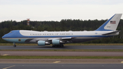 United States Air Force Boeing VC-25A (92-9000) at  Helsinki - Vantaa, Finland
