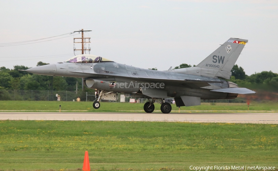 United States Air Force General Dynamics F-16CM Fighting Falcon (93-0540) | Photo 370383