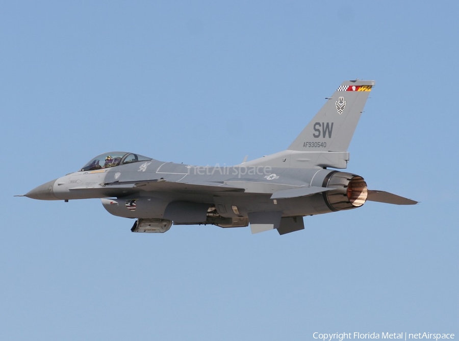 United States Air Force General Dynamics F-16CM Fighting Falcon (93-0540) | Photo 604437