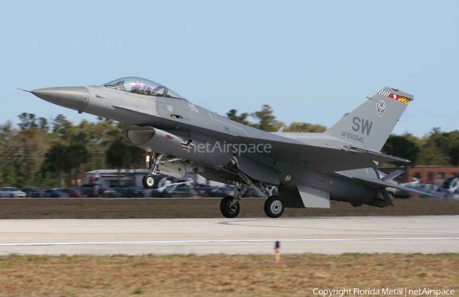 United States Air Force General Dynamics F-16CM Fighting Falcon (93-0540) | Photo 370387